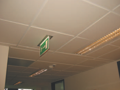 Oprawy oświetlenia awaryjnego i ewakuacyjnego
