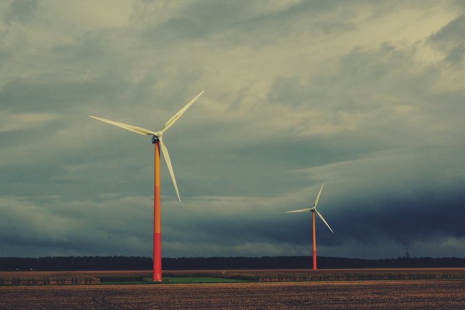 Czy lądowa energetyka wiatrowa przyniesie Polsce korzyści?