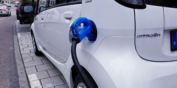 Jaka była sprzedaż samochodów elektrycznych w zeszłym roku w UE?