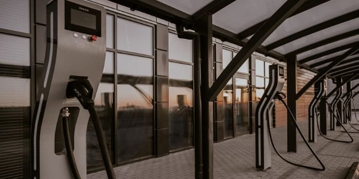 Ekoenergetyka otworzyła wielostanowiskową stację ładowania pojazdów elektrycznych