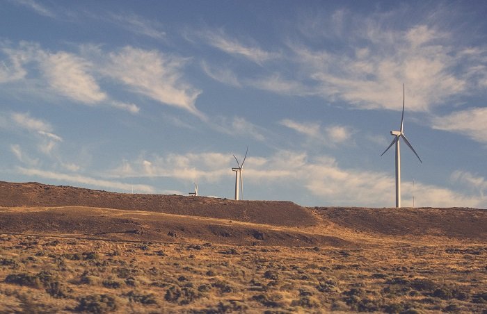 Instalacje OZE stabilizowane magazynem energii po raz pierwszy objęte systemem aukcyjnym