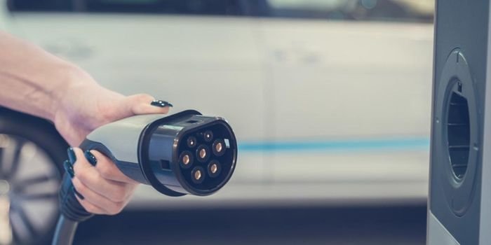 Zielone światło z UE dla programu budowy punktów ładowania „elektryków” i stacji tankowania wodoru