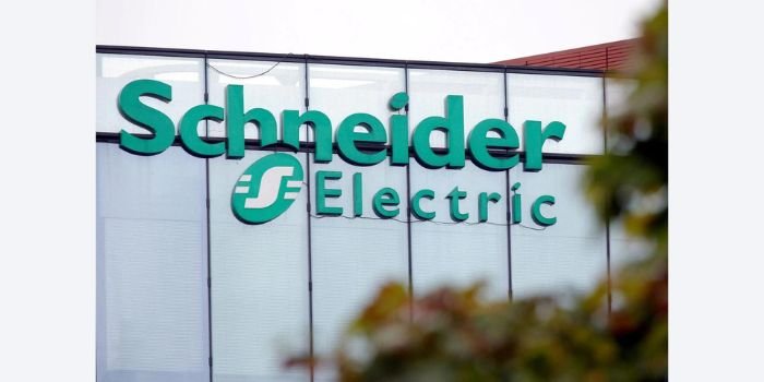 Schneider Electric ogłosił zamiar sprzedaży działalności handlowej i produkcyjnej w Rosji