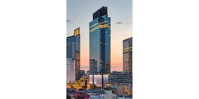 Warsaw UNIT zasilany z zielonej energii