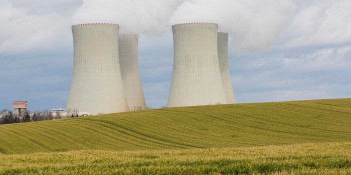 Premier mówi o szybkiej budowie elektrowni atomowych w Polsce