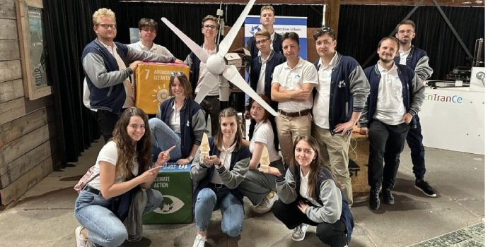 Studenci z Łodzi wygrali konkurs na innowacyjną turbinę wiatrową