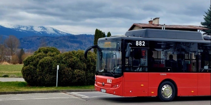 Jelenia Góra odebrała 20 autobusów elektrycznych marki Yutong