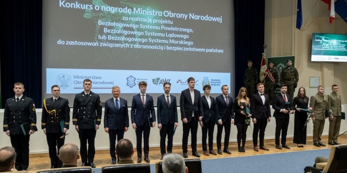 14 projektów dronów nagrodzono w konkursie MON dla studentów