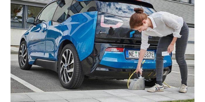 Kolonia wprowadza nietypowe ładowarki do elektryków