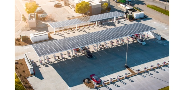 W Kalifornii Tesla tworzy hub, gdzie ma być aż 168 punktów ładowania!