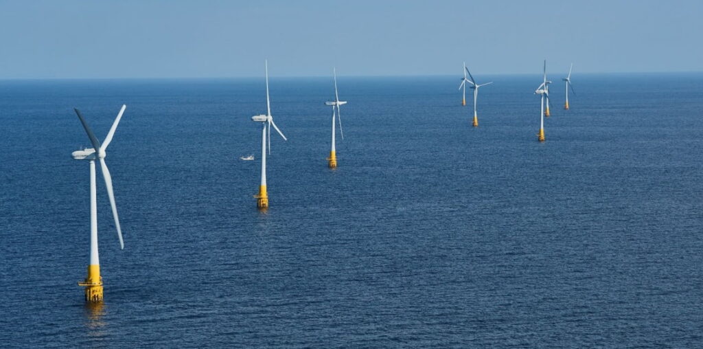 Pierwsza pływająca farma wiatrowa w Japonii już produkuje prąd