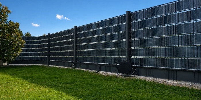Firma Sunbooster uzyskała europejski patent na dwustronne ogrodzenia fotowoltaiczne