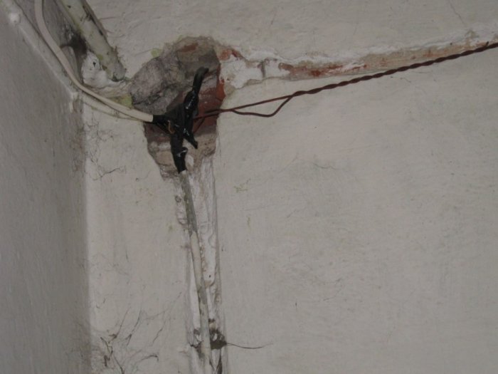 „Doskonały” sposób montażu instalacji elektrycznej