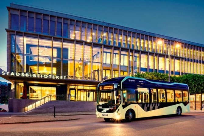 Autobus elektryczny jako mobilna biblioteka
Fot. Volvo