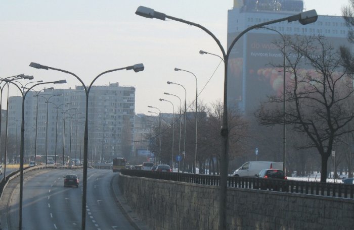Fot. 2. „Wzorcowe” zasilanie skorodowanej oprawy oświetleniowej