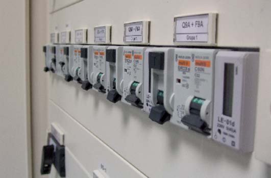 Rozdzielnia zasilania w data center dhosting.pl