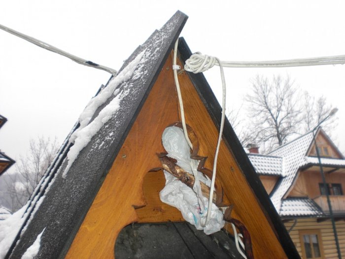 Elektryczne niechlujstwo - „Instalacja” czeka na dalszą rozbudowę