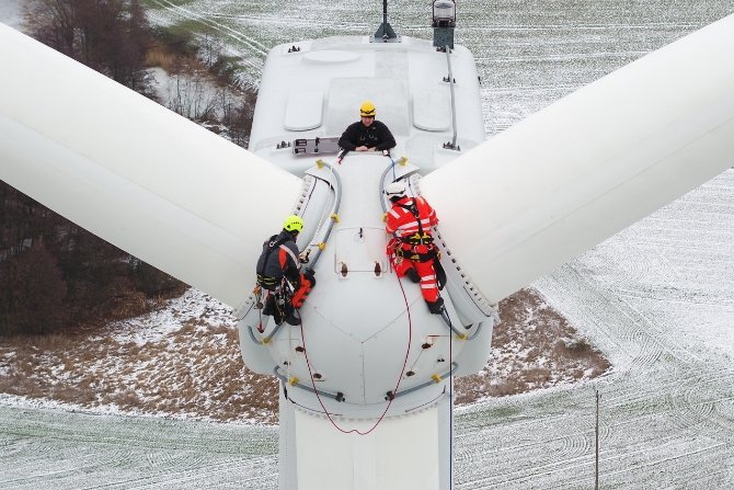 Pracownicy PGE EO będą samodzielnie naprawiać łopaty turbin wiatrowych
Fot. pixabay.com
