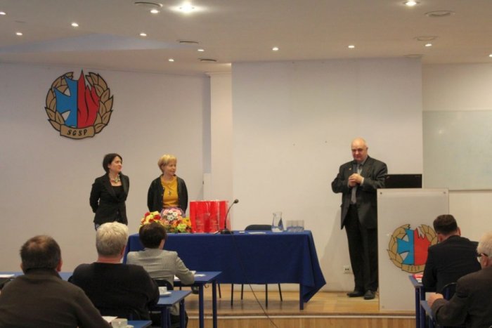 IV konferencja szkoleniowa "Zespoły prądotwórcze i zasilacze UPS w układach zasilania budynków w energię elektryczną"