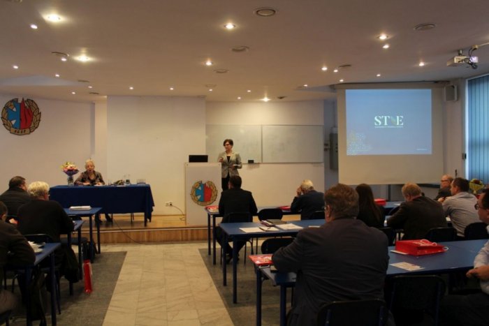 IV konferencja szkoleniowa "Zespoły prądotwórcze i zasilacze UPS w układach zasilania budynków w energię elektryczną"