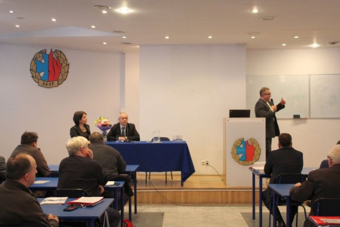 IV konferencja szkoleniowa "Zespoły prądotwórcze i zasilacze UPS w układach zasilania budynków w energię elektryczną"