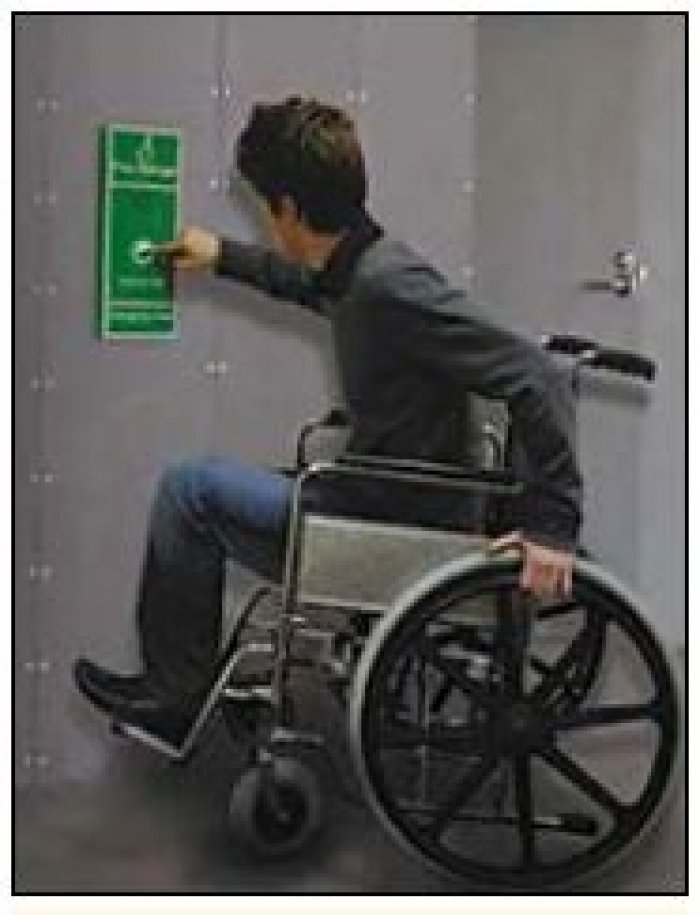 Zdjęcie miejsca ewakuacji niepełnosprawnych
z punktem
przywoławczym [3] oraz znak
„miejsce zbiórki do ewakuacji
dla inwalidów”