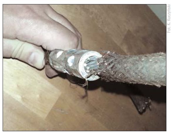 Przykład błędnego zaprasowania tulejki na kablu aluminiowym
K. Kuczyński