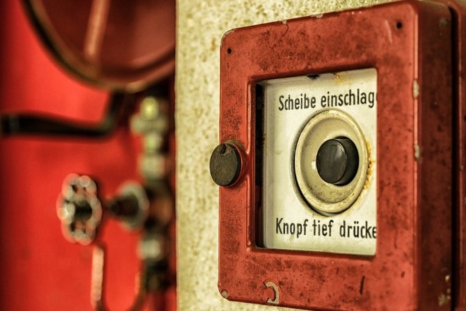 Zasilanie urządzeń pożarowych wg normy 12101-10