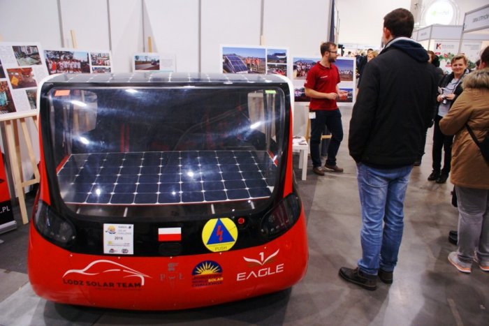 Szczególne zainteresowanie gości targów budził solarny bolid Eagle 1 zespołu konstruktorów Lodz Solar Team.