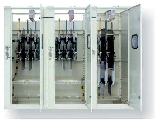 Rys. 2.  Wielowariantowa wnętrzowa jednoczłonowa rozdzielnica SN w osłonie metalowej, o izolacji powietrznej z pojedynczym systemem szyn zbiorczych typu RSL produkcji Elektromontaż Lublin S.A., oferowana na napięcia znamionowe 12 kV, 17,5 kV, 24 kV oraz .