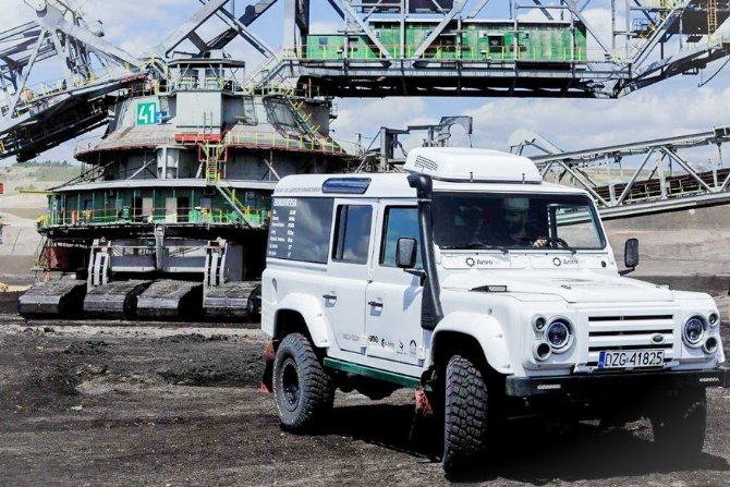 Elektryczna terenówka na bazie Landrovera Defender