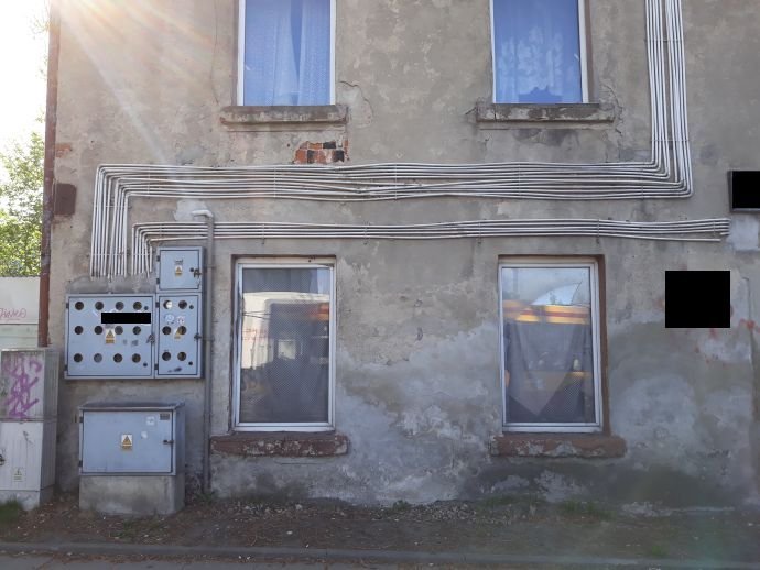 prowadzenie instalacji na zewnatrz budynku 0419 161159 2