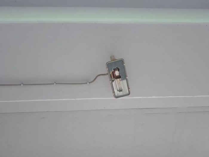 zniszczone lampy 0825 161749 2