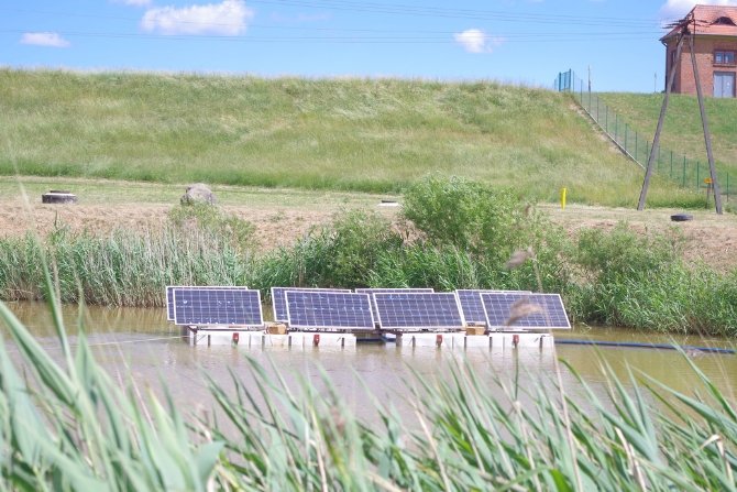 Pilotażowy projekt paneli fotowoltaicznych na wodzie
Fot. Energa