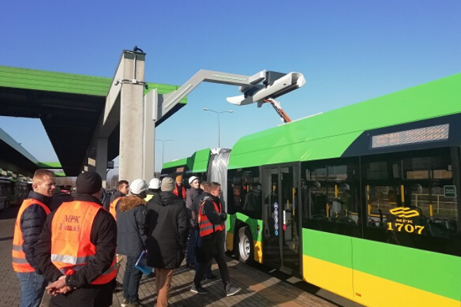 UDT przeprowadził pierwsze w Polsce badanie techniczne punktu ładowania infrastruktury drogowego transportu publicznego
Fot. UDT
