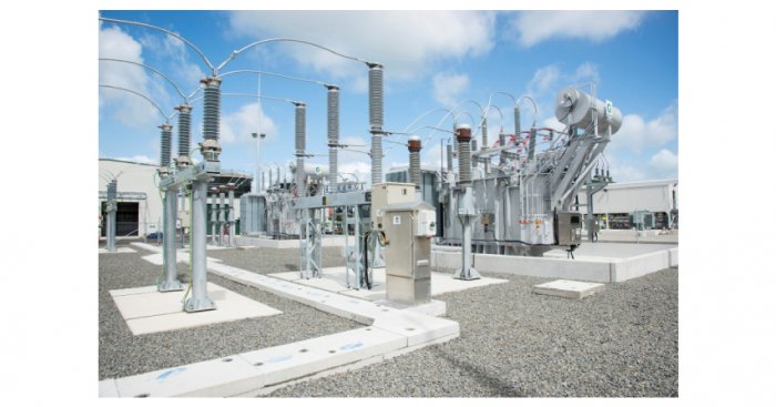 Wyłączniki LTB D 145 kV firmy ABB w stacji elektromagnetycznej w Nowej Zelandii. Wersję LTB 123 D1/B 110kV z napędem sprężynowym MSD będzie można zobaczyć w instalacjach PGE.
Fot. ABB