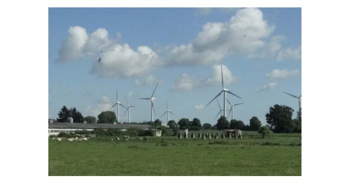 W aukcji na sprzedaż energii elektrycznej wytworzonej z OZE mogą wziąć udział wytw&oacute;rcy posiadający ustanowioną gwarancję bankową lub dow&oacute;d wniesienia kaucji na odrębny rachunek bankowy Prezesa URE w kwocie 30 zł za 1 kW zainstalowanej mocy elektrycznej.
J. Sawicki