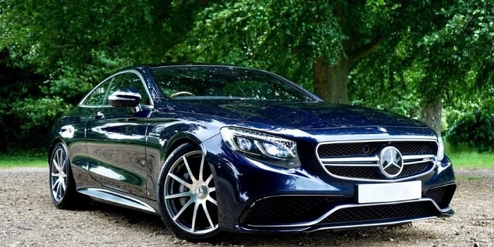 Fabryki Mercedesa będą zasilone w 100 proc. OZE, fot. pixabay.com