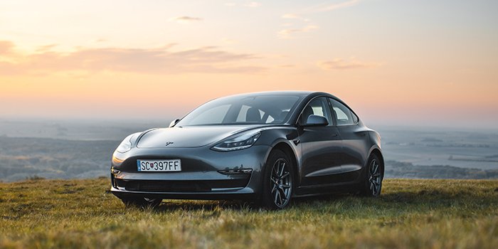 2,1 mln sprzedanych samochod&oacute;w elektrycznych w 2019 r., fot. unsplash.com