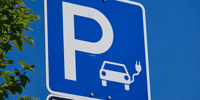 Projekt rozporządzenia ws. ładowania samochod&oacute;w elektrycznych, fot. pexels.com