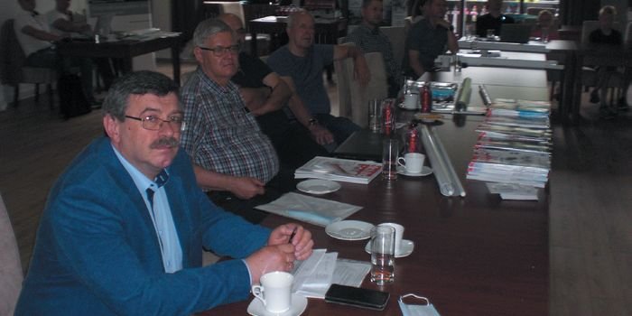 Podczas zajęć dydaktycznych. Na pierwszym planie dyrektor DKPiE PW Kazimierz Herlender. Fot. ww