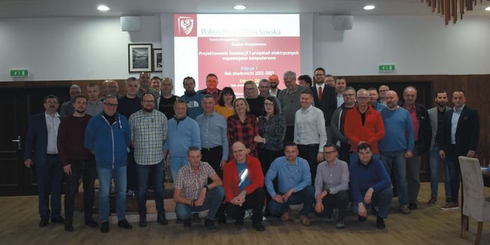 Uczestnicy jesiennych zajęć wyjazdowych po zakończonych wykładach. Fot. ww