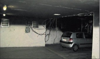 Spalony garaż