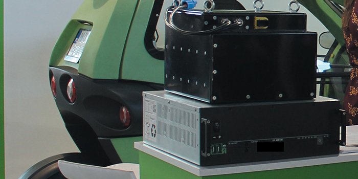 Fot. Przykład baterii stosowanej w pojazdach elektrycznych. fot. JT