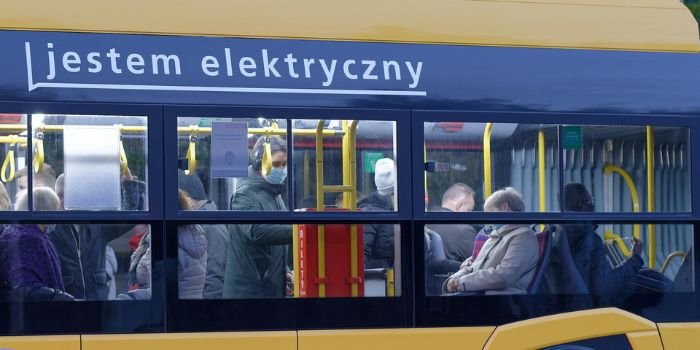 Autobus o napędzie elektrycznym. Fot. Pixabay