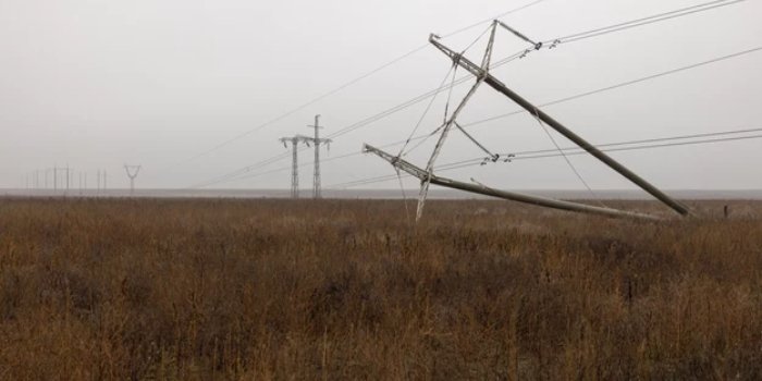 Rosja zniszczyła już 40 proc. ukraińskiej infrastruktury energetycznej, fot. Roman Pilipey, PAP