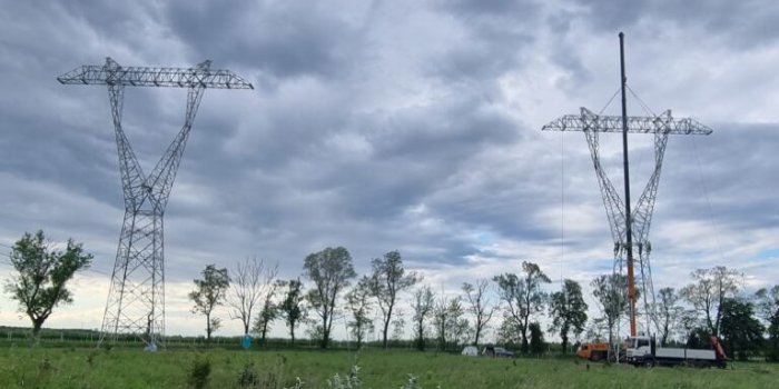 PSE rozpoczynają pr&oacute;by napięciowe na linii 400 kV Kozienice &ndash; Miłosna, fot. Enprom