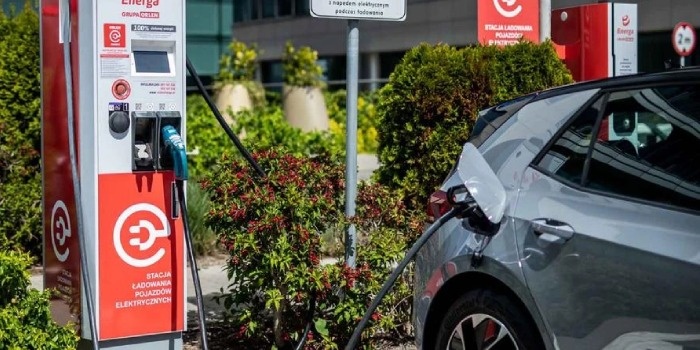 Energa Obr&oacute;t chce mieć 1,8 tys. punkt&oacute;w ładowania do 2030 roku, fot. Energa&nbsp;