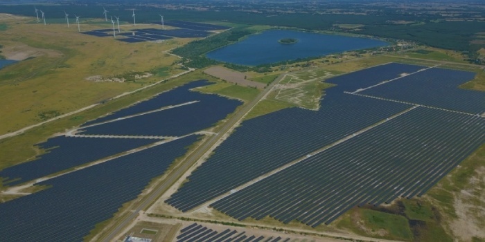 Rekordowa transakcja: Orlen kupił od EDP Renewables dwie farmy PV i jedną wiatrową. Fot. Orlen