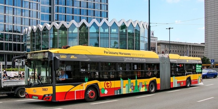 80 nowych autobus&oacute;w elektrycznych pojawi się na ulicach Warszawy. Fot. MZA Warszawa